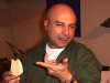 Aldo degusta una torta Aldo degusta una torta