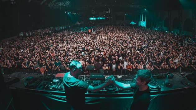 Lado B Producciones. Sasha & Digweed, Abril 2018