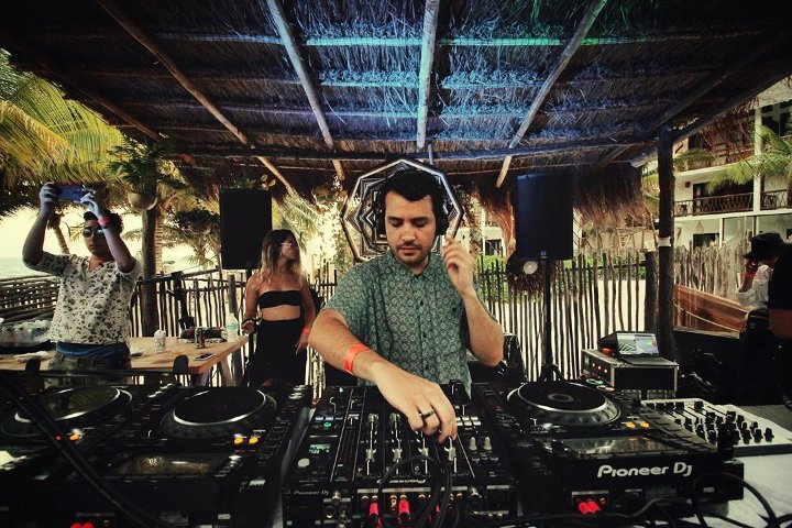 Kevin Di Serna en Tulum, Mexico, Enero 2020