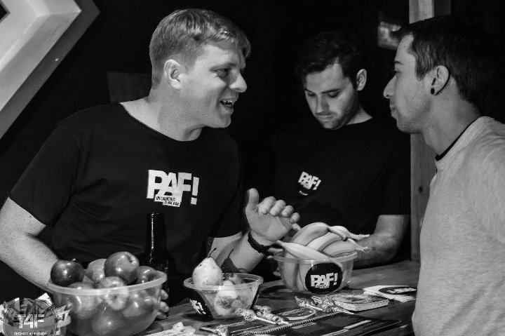 Tomás Pérez Ponisio en el stand de PAF